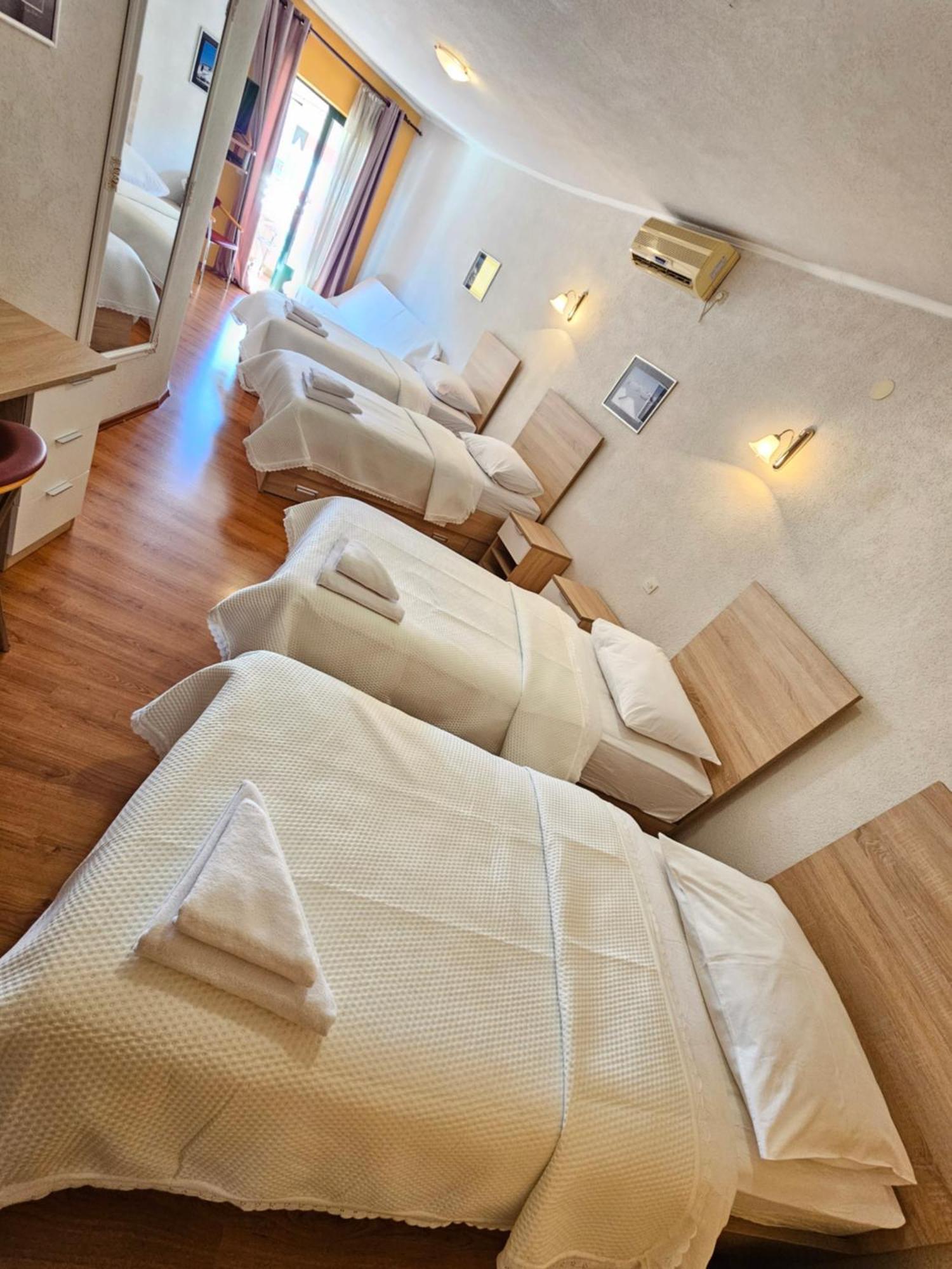 Hotel Prvan Vrgorac Екстер'єр фото